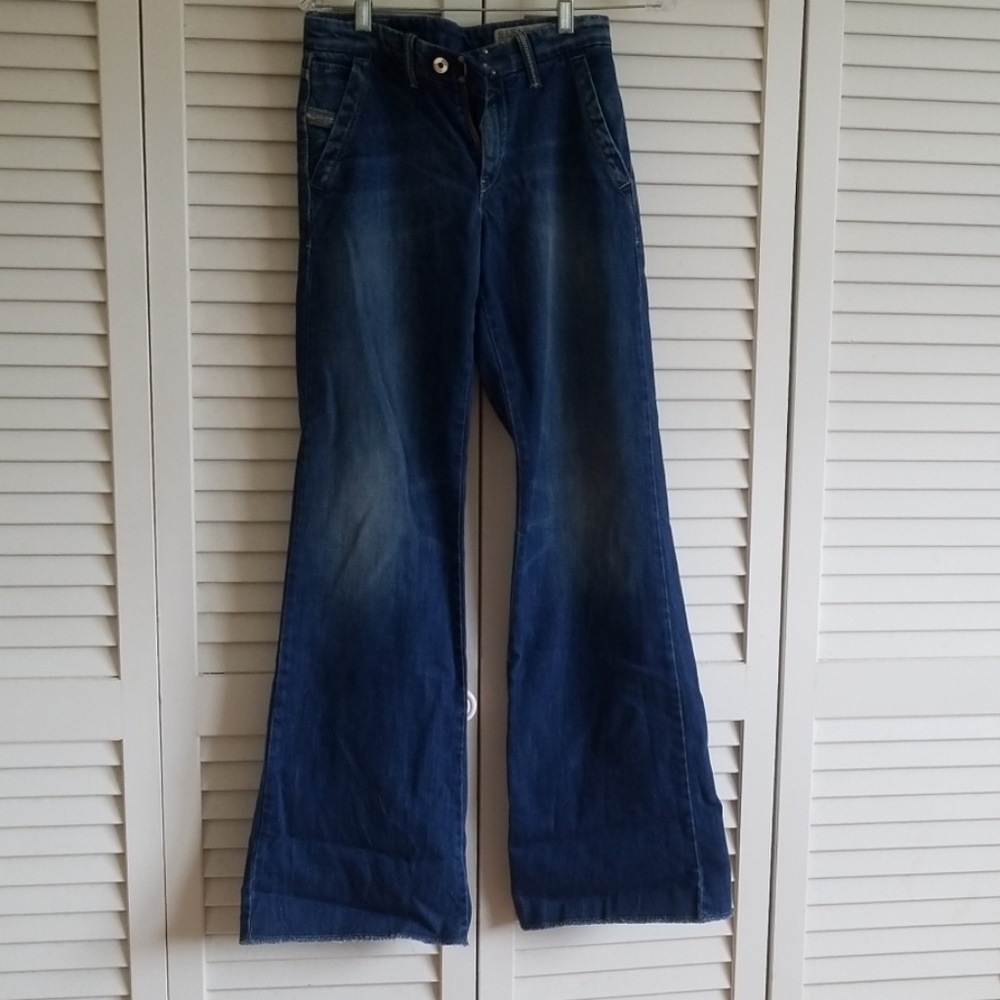 Diesel flairlegg ,wide leg jean 26W L32